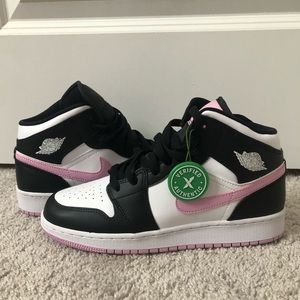 Air Jordan 1’s Retro ‘White light Artic pink’